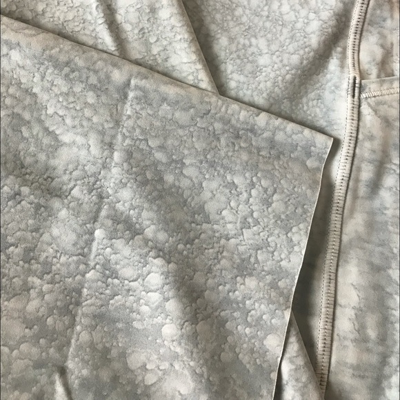 Lululemon Tights Tie Dye - Picture 8 of 8